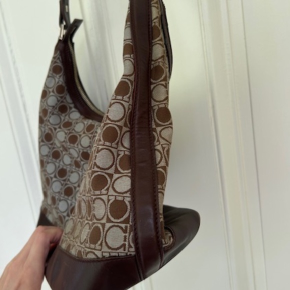 Salvatore Ferragamo Gancini Shoulder Bag - Picture 6 of 8